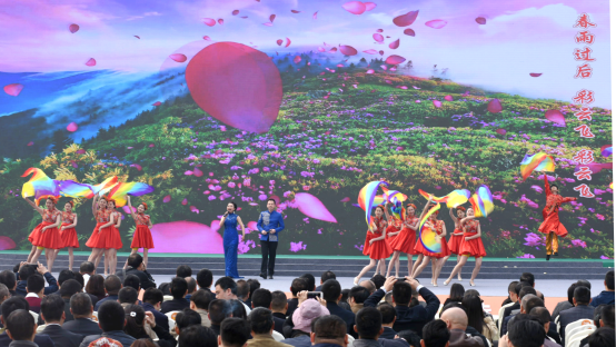 歌舞《春到丹棱》
